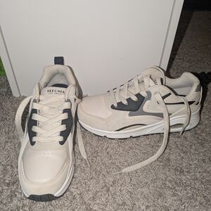 Skechers Men's Beige and Black Sneakers